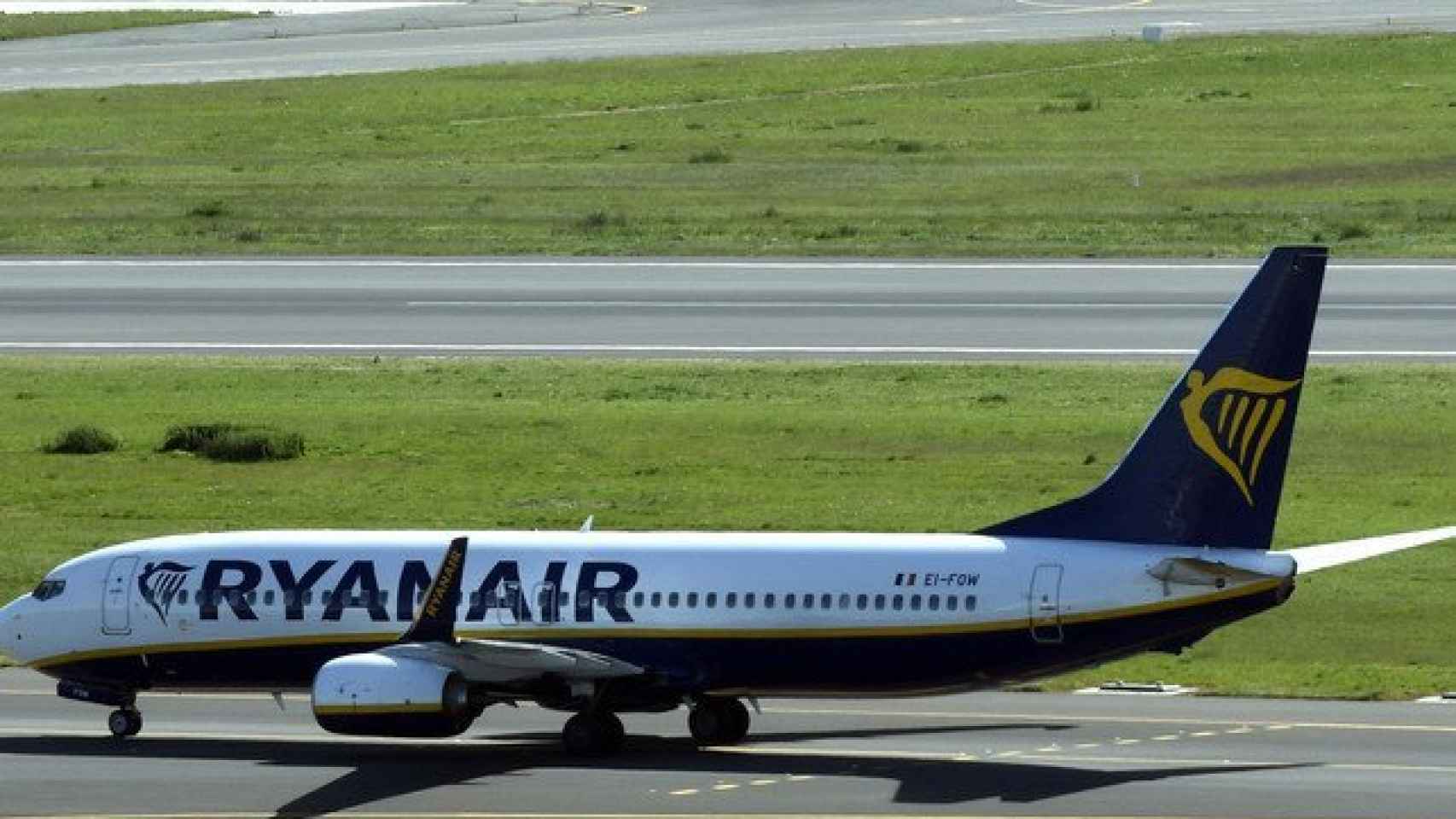 Avión de Ryanair en el aeropuerto de Bruselas.