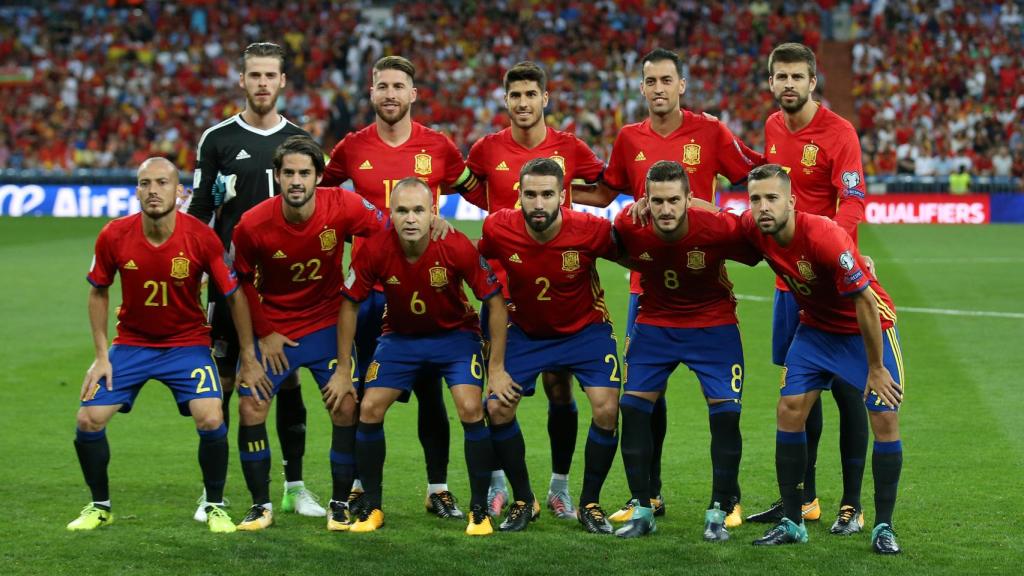 Alineación titular de España contra Italia.