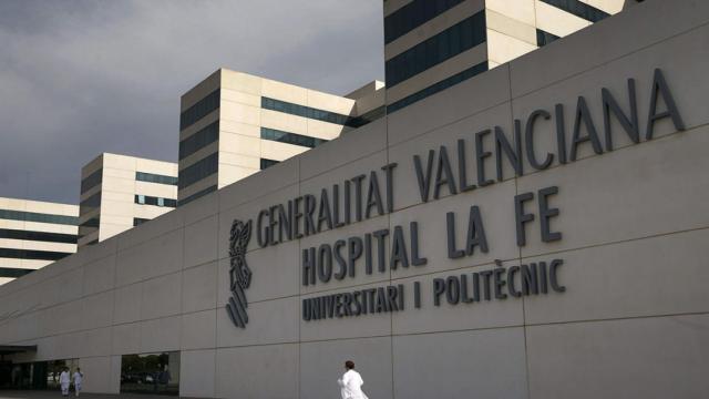 Fachada del hospital La Fe.