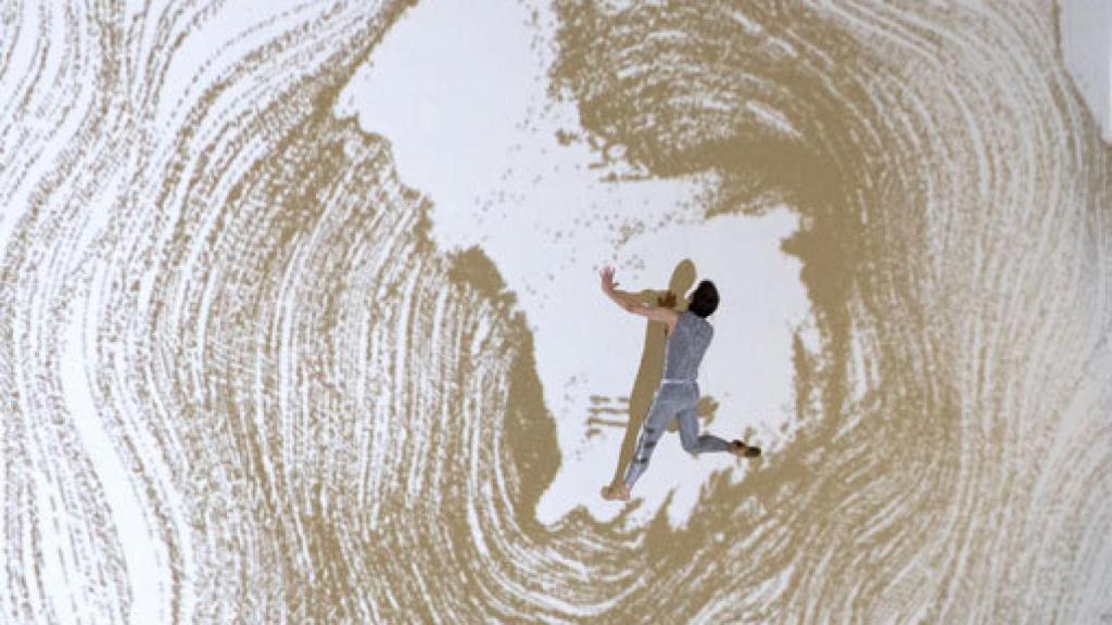 Image: Falls the Shadow inunda el Guggenheim de Nueva York