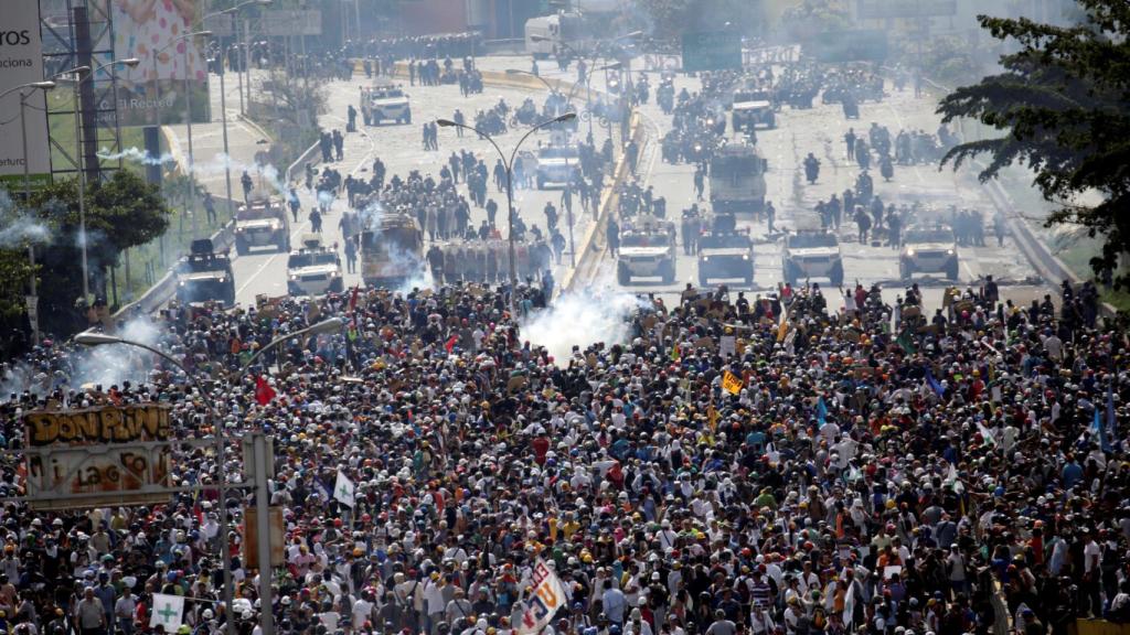 Protestas en las calles de Caracas contra Nicolás Maduro.