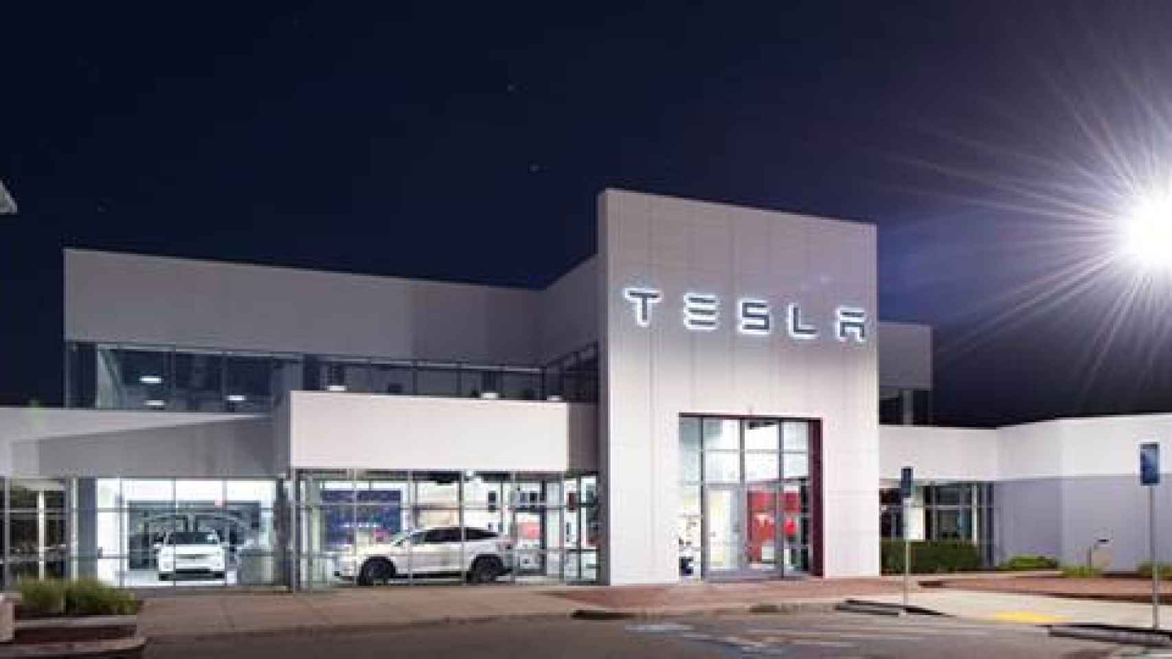 Tesla abrirá su primer taller en España el 20 de septiembre