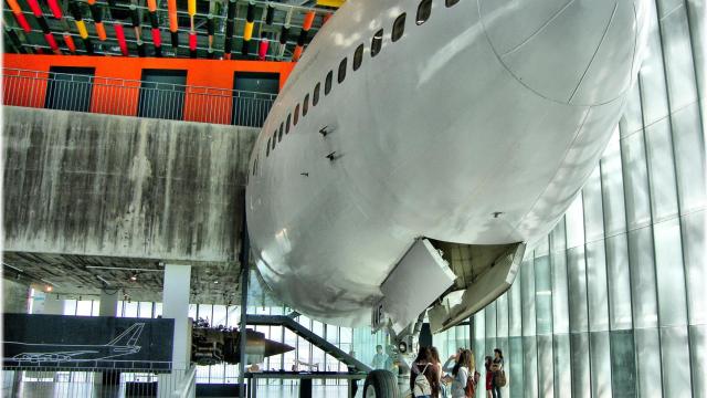 Este tipo de avión, el Boeing 747, mide doce metros de alto