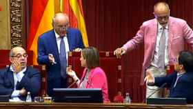 Joan Ridao, letrado del Parlament del Cataluña, con su chaqueta rosa.