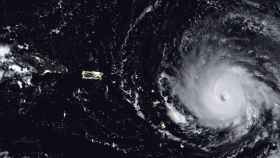 Fotografía satélite del huracán irma.