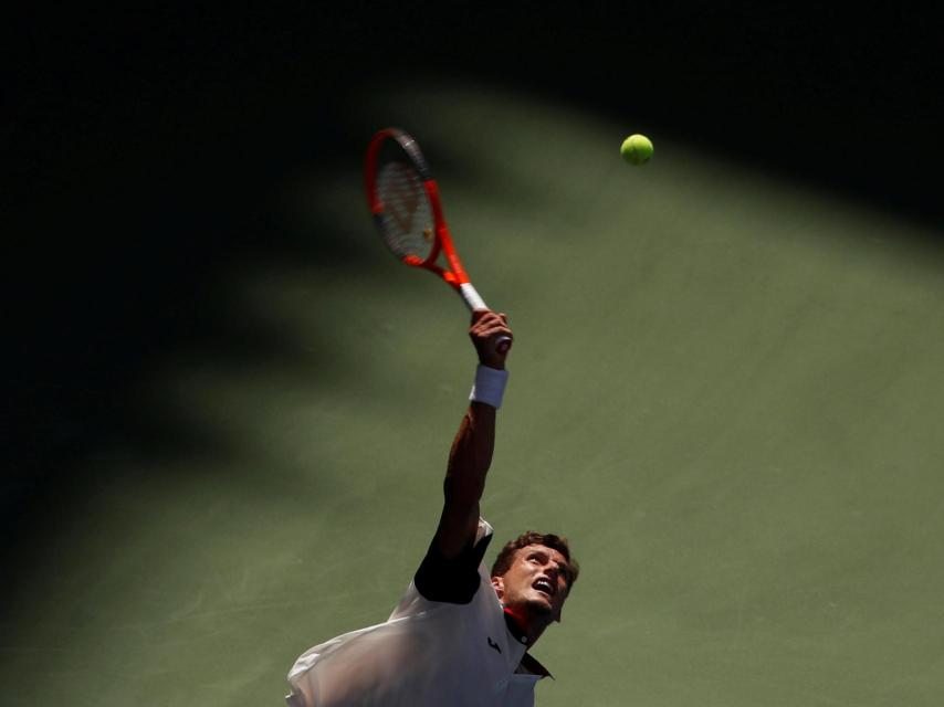 Carreño, sacando en el US Open.