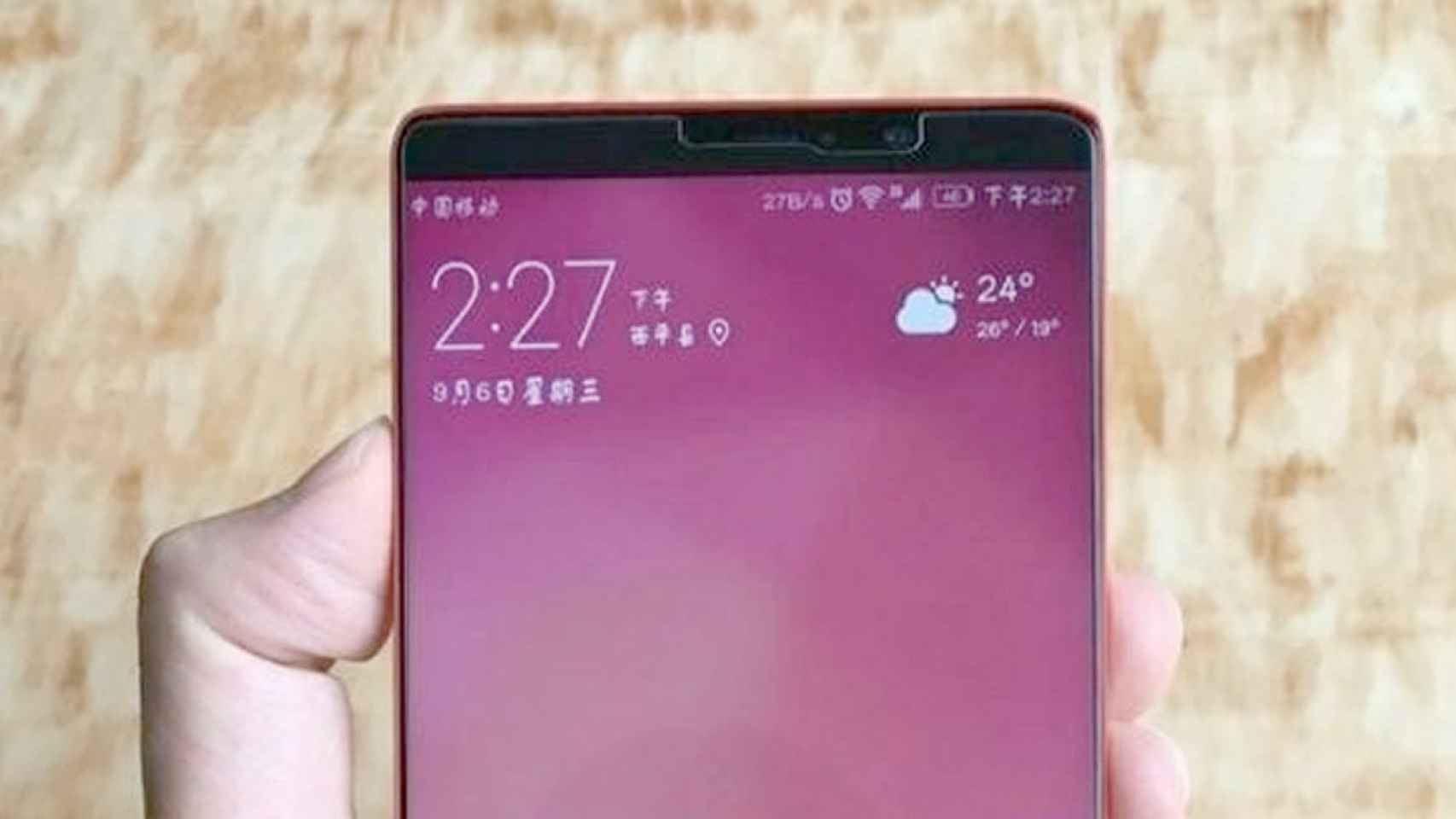 El Huawei Mate 10 Pro confirma que viene sin bordes en tres fotografías