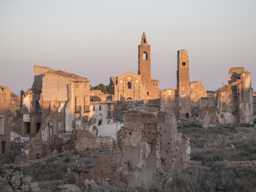 Las ruinas de Belchite se encuentran en un dudoso estado de conservación.