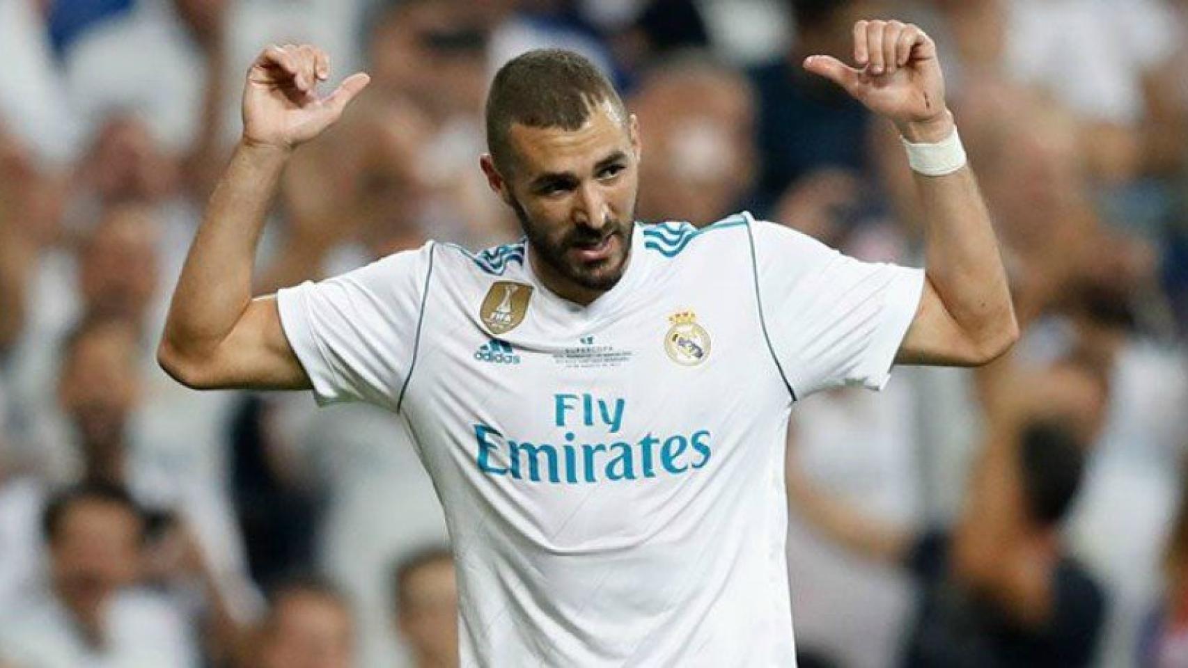 Benzema celebra su gol en la Supercopa de España