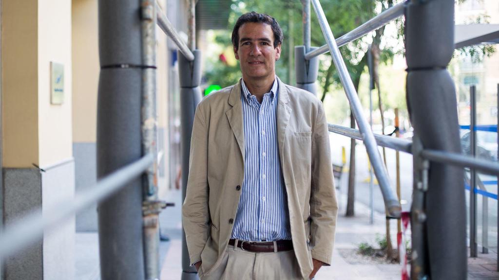 Raphael Minder también fue corresponsal del Financial Times.