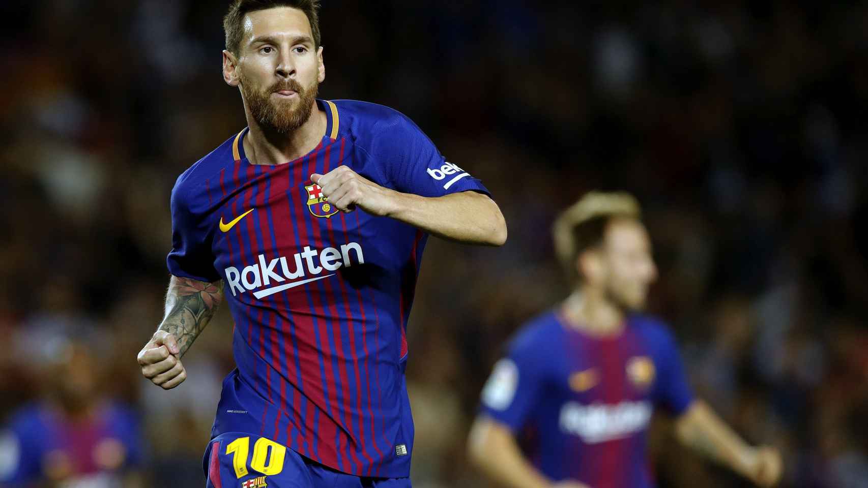 Messi celebra uno de sus tres goles al Espanyol.