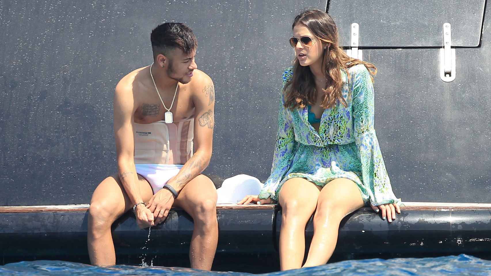 Neymar y  Bruna Marquezine durante unas vacaciones.
