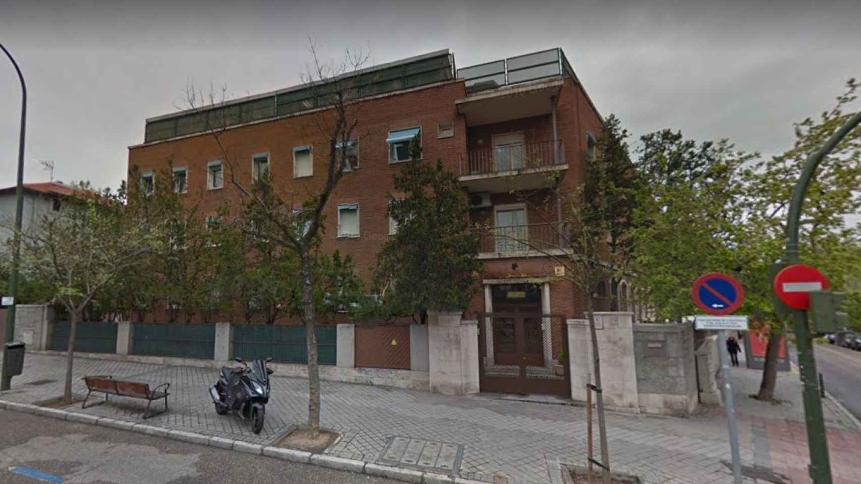 Exterior de St. Anne's School en Madrid.