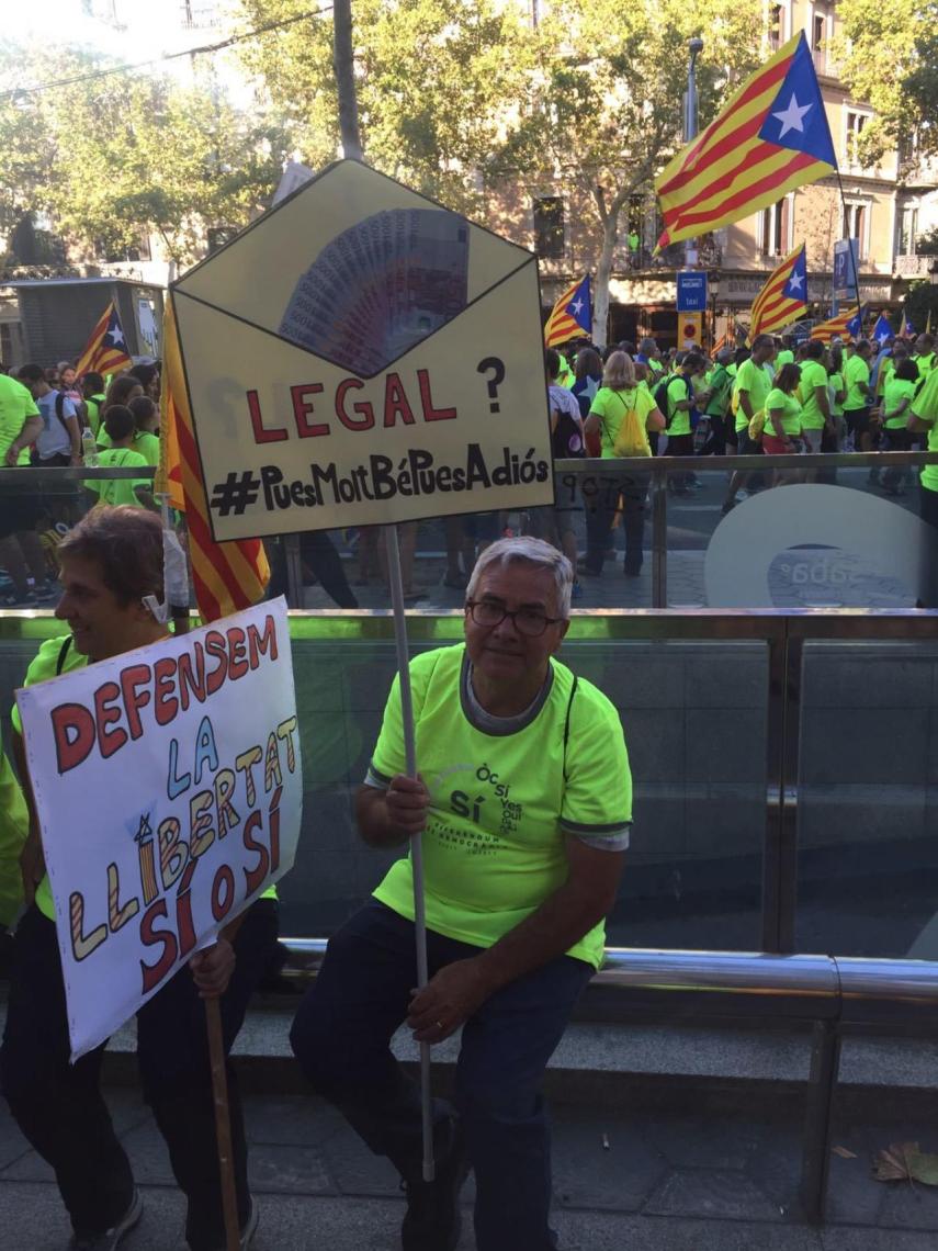 Muchos manifestantes portaban pancartas humorísticas, como esta en referencia a Trapero.