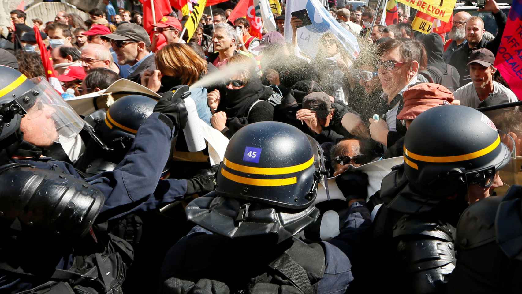 Según el principal sindicato convocante, la CGT, 60.00 personas han acudido a la manifestación, y 24.000 según la Policía.