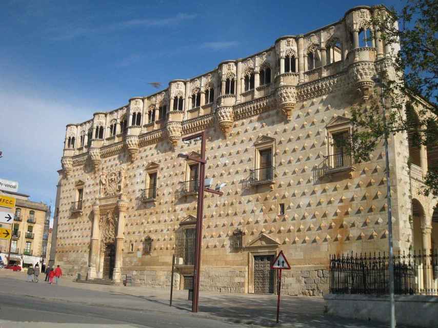 Fachada del Palacio del Infantado, en Guadalajara.
