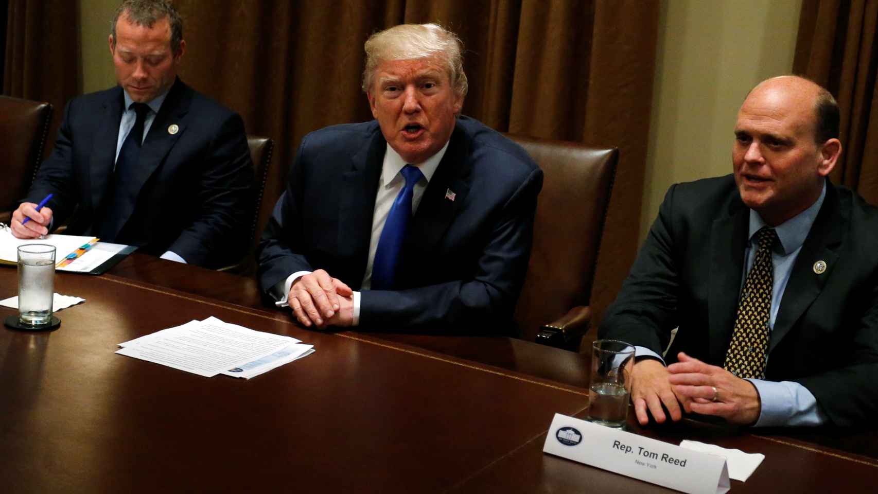 Trump en una reunión en la Casa Blanca con miembros del Congreso.