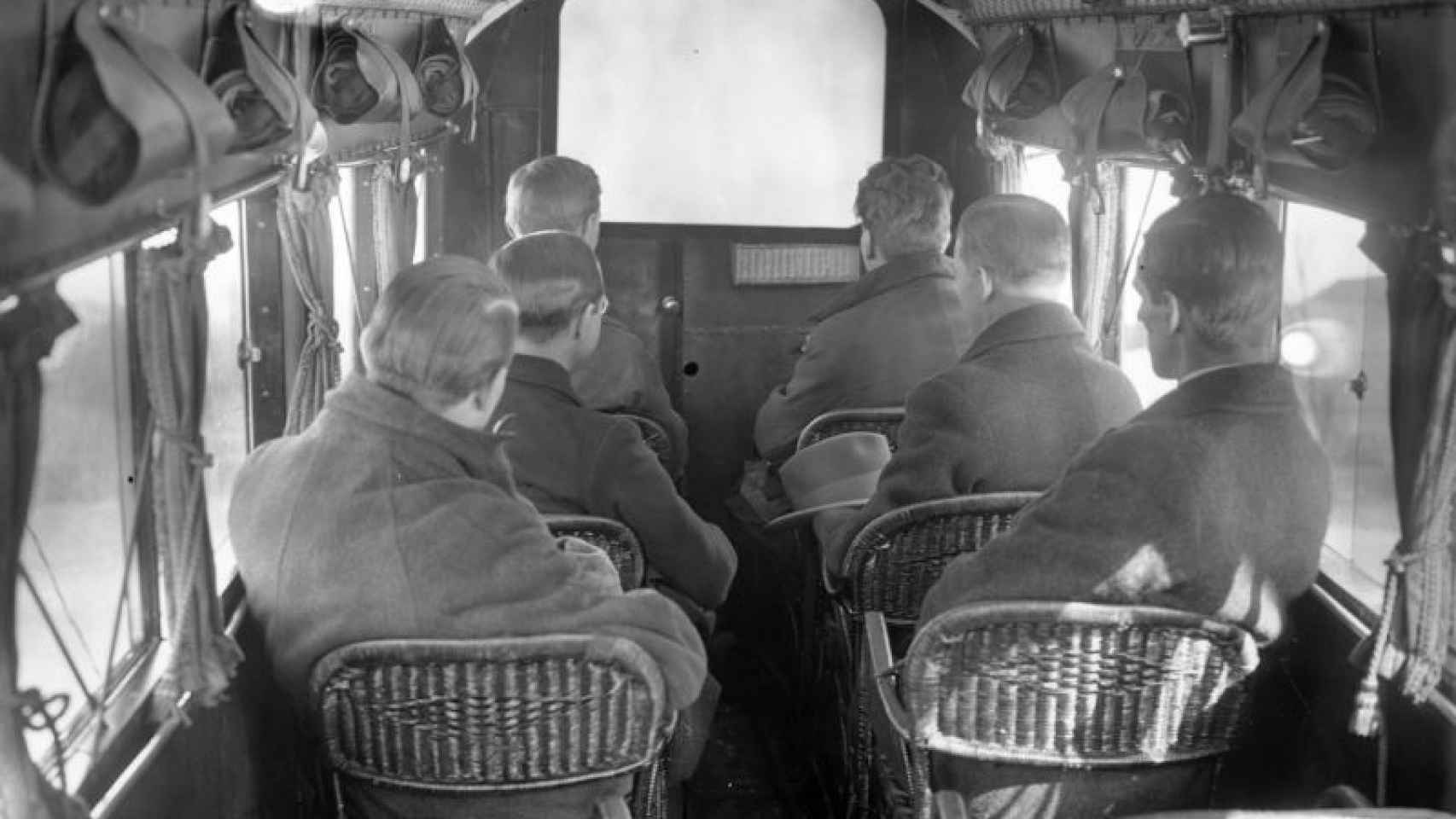 En los años 20 se proyectaban películas en aviones y era peligrosísimo
