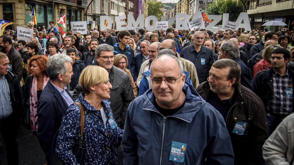 Los presidentes del PNV Atutxa, Suso y Egibar durante la manifestación