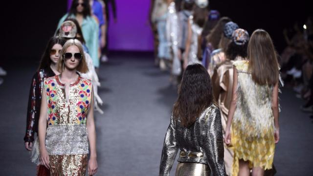 Desfile de Custo Barcelona en Mercedes-Benz Fashion Week Madrid. | Foto: GTRES.