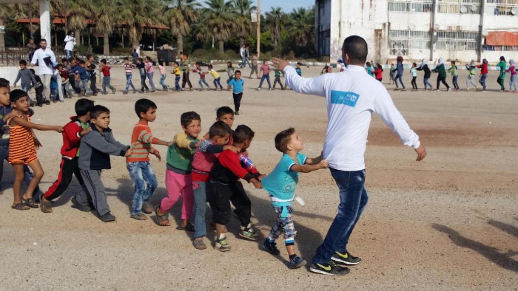 Voluntario en uno de los centros de acogida en Siria.