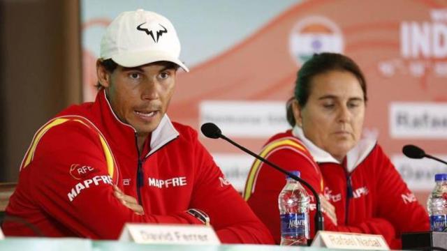 Nadal, junto a Conchita en una rueda de prensa.