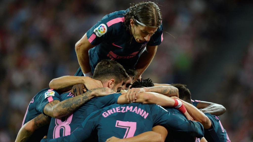 Los jugadores del Atlético de Madric celebran el gol de Correa.