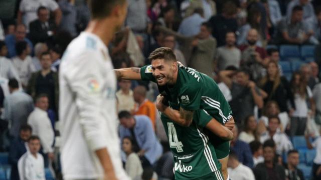 Critiano Ronaldo, en primer plano, en el momento del gol del Betis