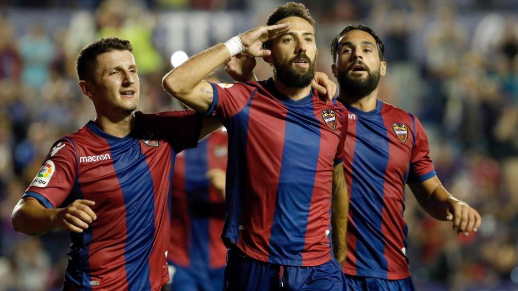 Morales celebra su gol ante la Real.