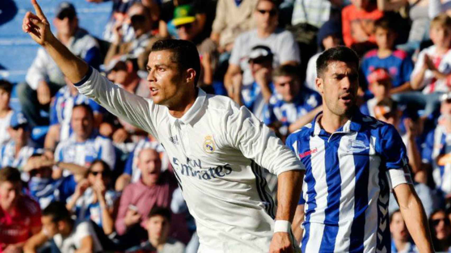 Cristiano celebra un gol ante el Alavés