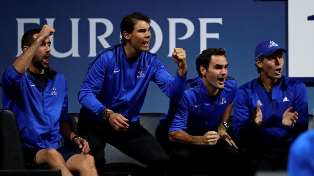 Cilic, Nadal, Federer y Berdych celebran en la Laver Cup.