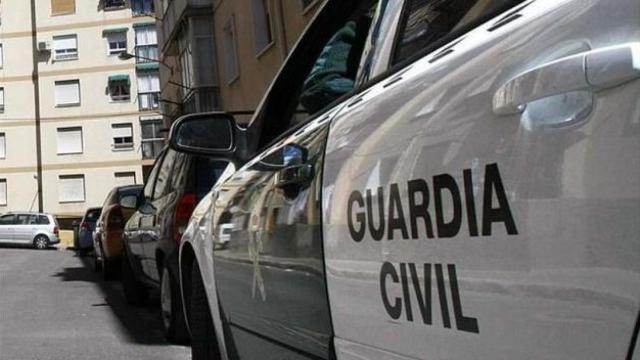 La Guardia Civil registra una empresa en busca de urnas por una broma en Whatsapp