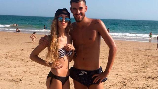 Salomé, con su hermano Dani Ceballos.