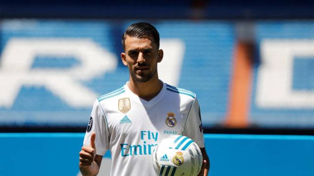 Dani Ceballos en su presentación con el Real Madrid.