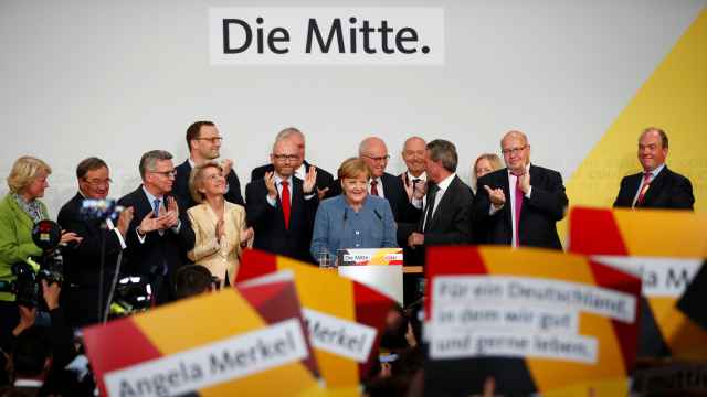 Merkel y los líderes de la CDU celebran la victoria.