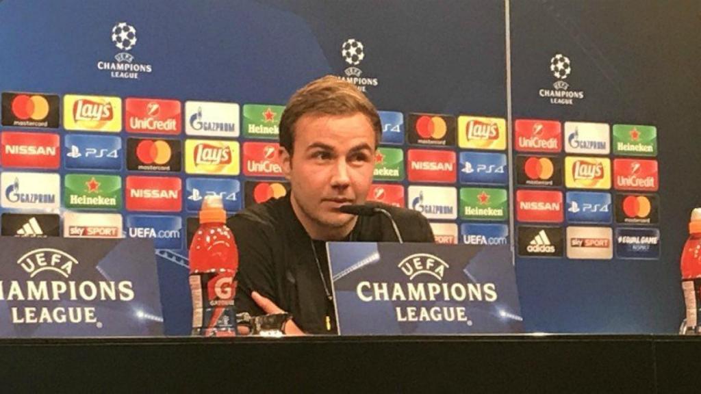 Gotze, en rueda de prensa con el Dortmund. Foto. Twitter (@BVB)