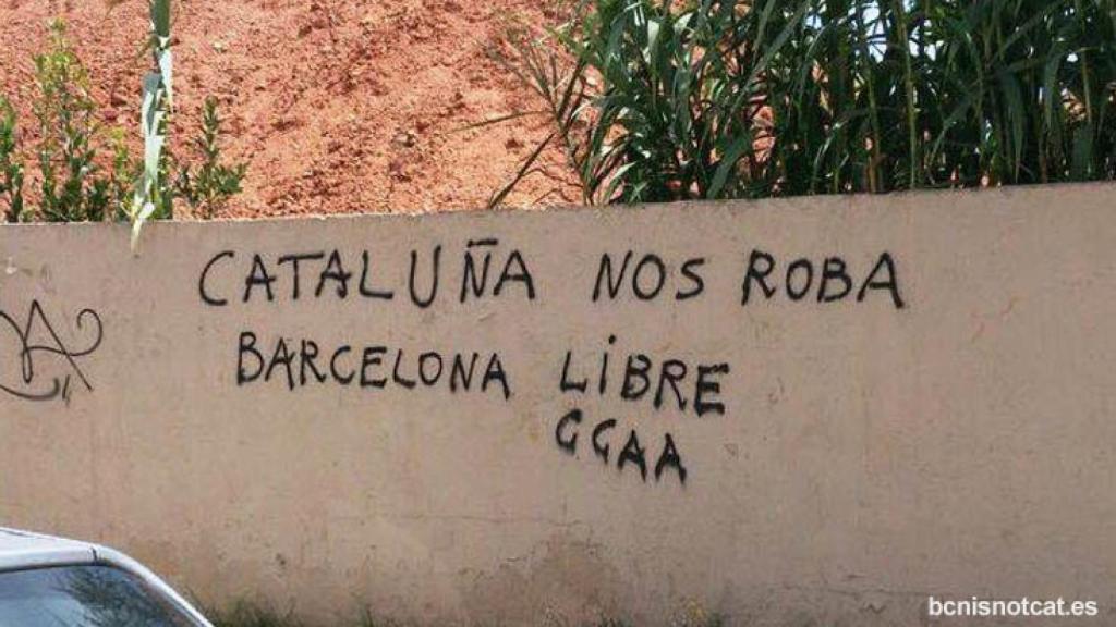 Una de las numerosas pintadas del área metropolitana de Barcelona, según cuentan en Bcnisnotcat