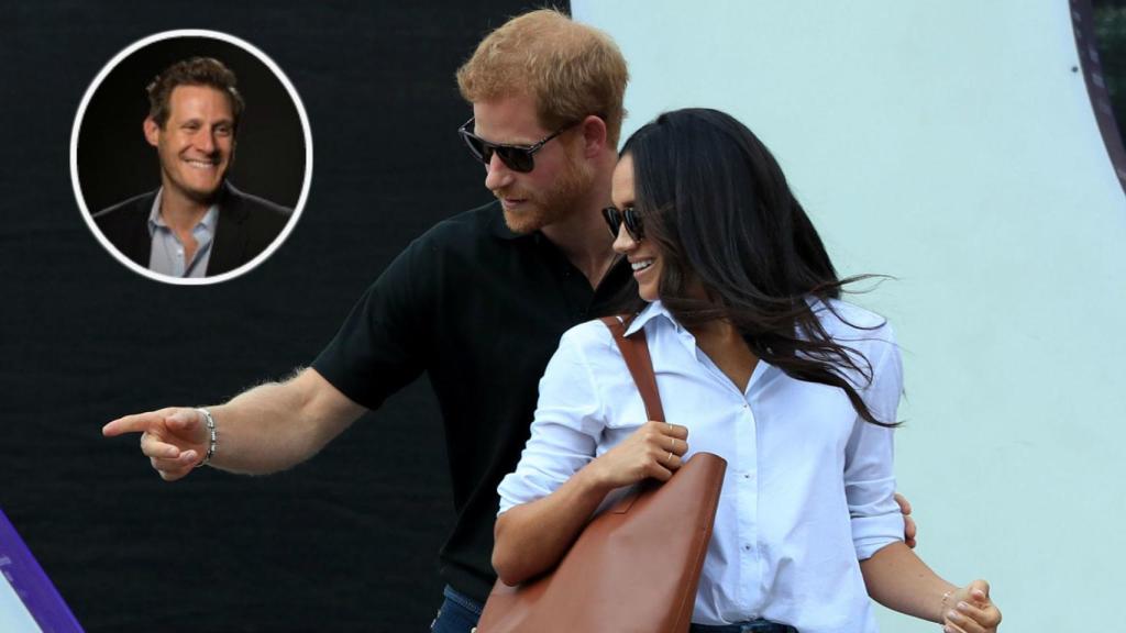 Trevor Engelson (izda.) y Meghan Markle con Harry (dcha.).