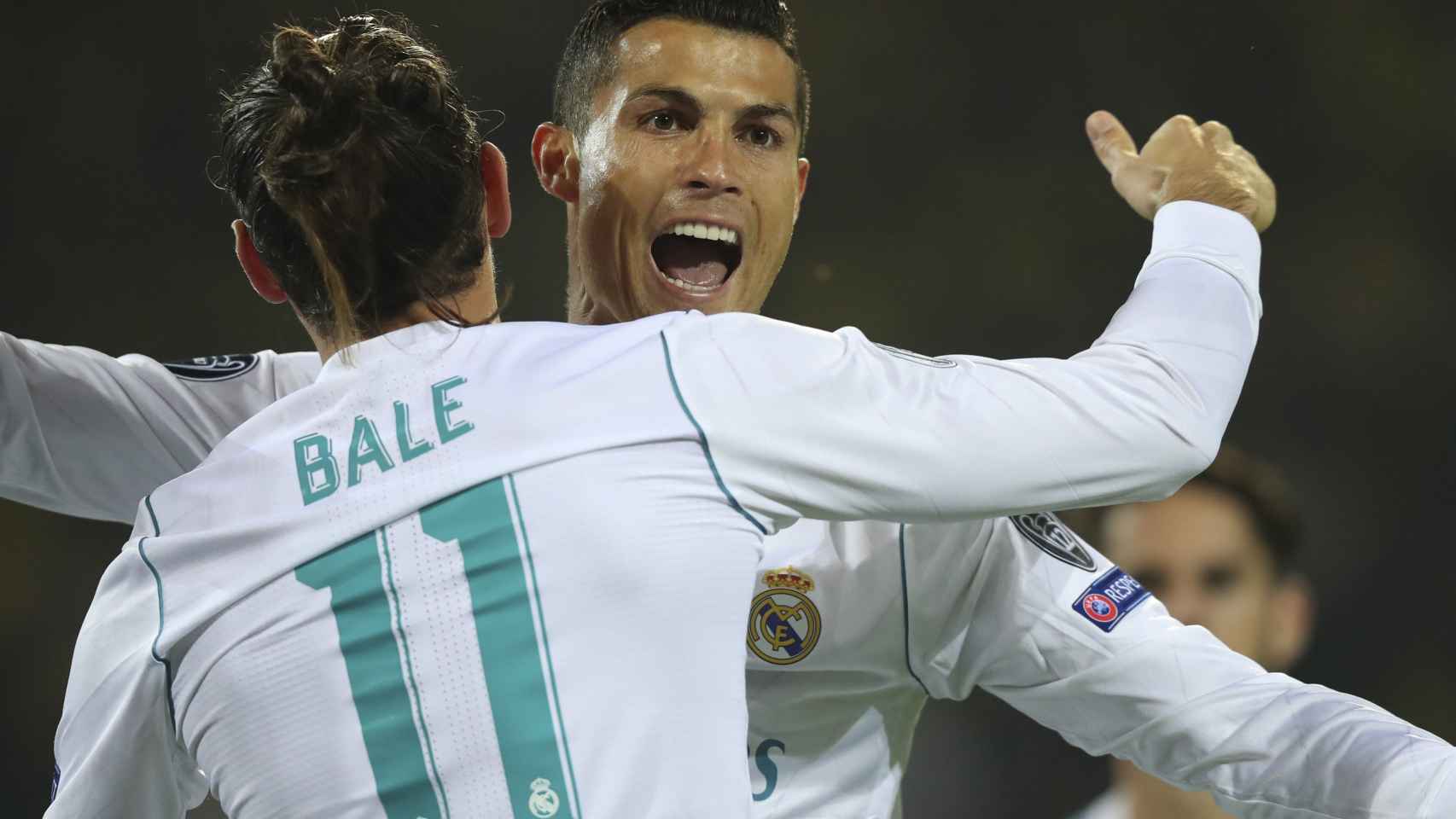 Cristiano Ronaldo y Gareth Bale celebran un gol del Real Madrid en Dortmund.