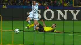 Penalti no pitado a Gareth Bale