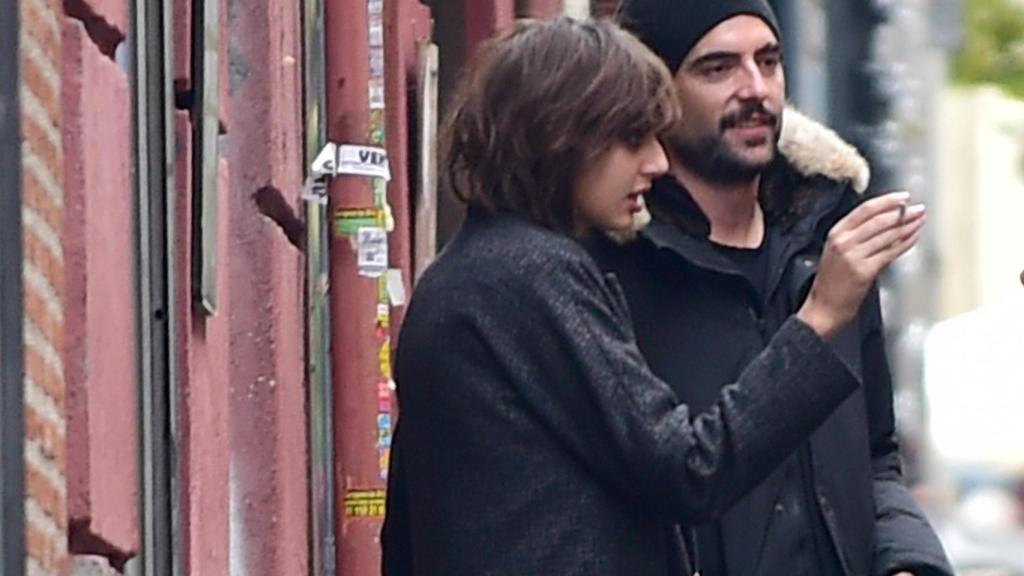 Yasmina y Dani Mateo, por las calles de Madrid el pasado noviembre.