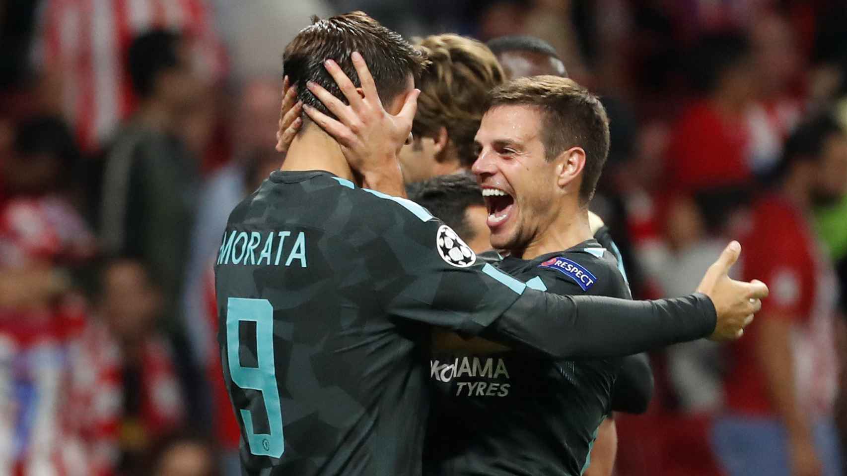 Morata celebra su gol con Azpilicueta.