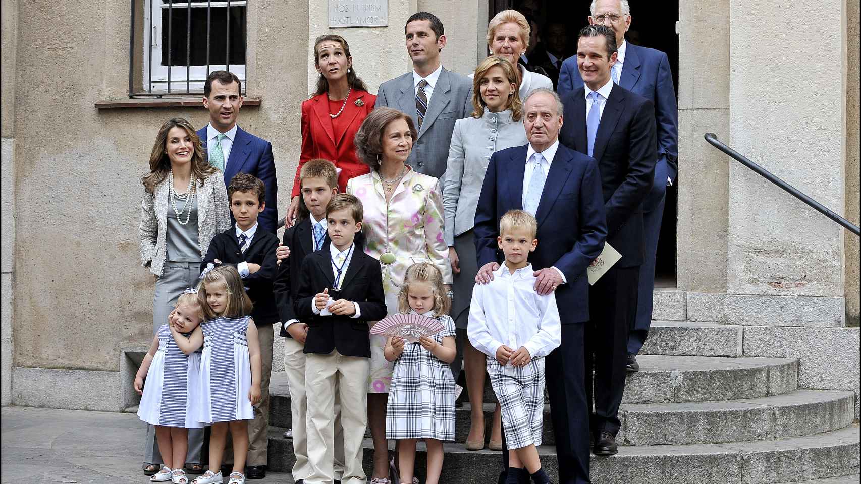 La Familia Real, durante la Primera Comunión de Juan Urdangarin.