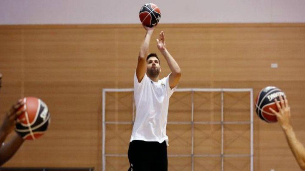 Felipe Reyes en el primer entrenamiento de la pretemporada