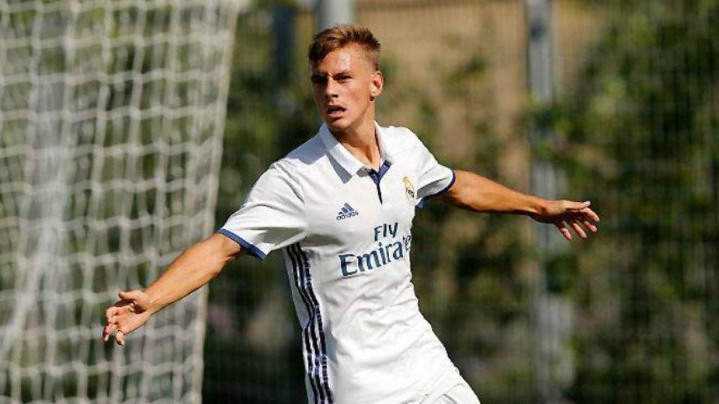 Dani Gómez celebra un gol con el Juvenil A