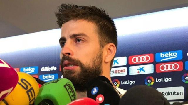 Piqué, llorando en zona mixta. Foto. Twitter (@elchiringuitotv)