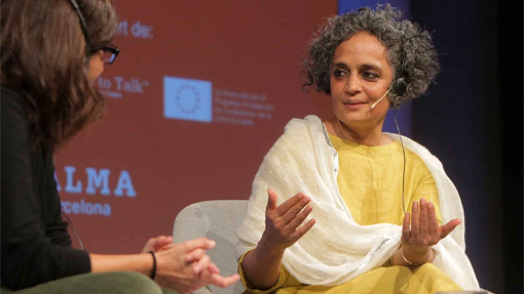 Image: Arundhati Roy: En la India se cometen asesinatos en masa