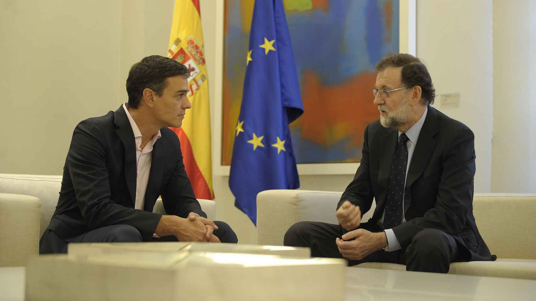 Sánchez y Rajoy reunidos en Moncloa.