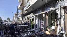 Al menos 15 muertos en un atentado contra comisaría en Damasco.