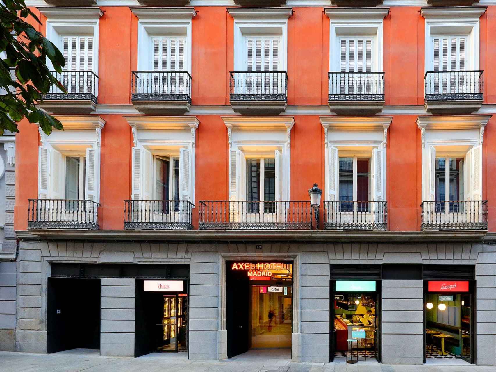 Fachada del Axel Hotel Madrid